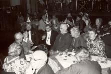 1983-Bombakkes-bezoekt-Waggelaarsbal