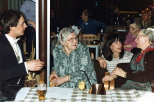 1982-Bombakkes-Bezoek-Huize-Norbertus-05