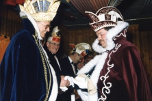 1992-Bombakkes-Bezoek-bij-Waggelaarsbal-02
