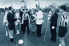 1995-02-19-Bombakkes-Prins-aftrap-Vitessen08-Leunen-03