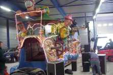 2002-Bombakkes-Optocht-Bouwen-wagen-Vriendengroep-Davy-Goertz-18