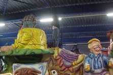 2002-Bombakkes-Optocht-Bouwen-wagen-Vriendengroep-Davy-Goertz-31