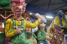 2002-Bombakkes-Optocht-Bouwen-wagen-Vriendengroep-Davy-Goertz-33