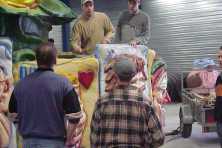 2002-Bombakkes-Optocht-Bouwen-wagen-Vriendengroep-Davy-Goertz-43