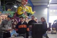 2002-Bombakkes-Optocht-Bouwen-wagen-Vriendengroep-Davy-Goertz-48