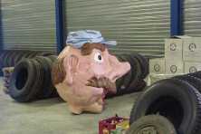 2002-Bombakkes-Optocht-Bouwen-wagen-Vriendengroep-Davy-Goertz-52