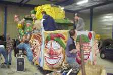 2002-Bombakkes-Optocht-Bouwen-wagen-Vriendengroep-Davy-Goertz-60