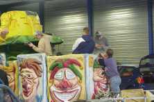 2002-Bombakkes-Optocht-Bouwen-wagen-Vriendengroep-Davy-Goertz-62