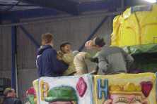 2002-Bombakkes-Optocht-Bouwen-wagen-Vriendengroep-Davy-Goertz-65