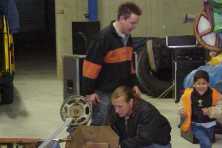 2002-Bombakkes-Optocht-Bouwen-wagen-Vriendengroep-Davy-Goertz-86