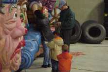 2002-Bombakkes-Optocht-Bouwen-wagen-Vriendengroep-Davy-Goertz-88