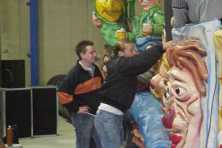 2002-Bombakkes-Optocht-Bouwen-wagen-Vriendengroep-Davy-Goertz-89