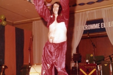 1970er-jaren-Ex-Prinsen-Optreden-Bombakkes-Zitting-06c