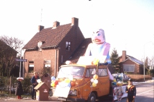 1_1970er-jaren-Bombakkes-Carnavalsoptocht-06