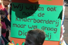 Kinderoptochtwwparty2011 013