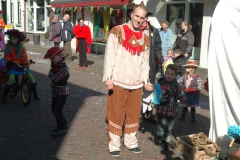 Kinderoptochtwwparty2011 019