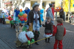 Kinderoptochtwwparty2011 023