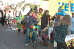 Kinderoptochtwwparty2011 026