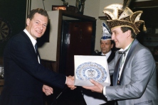 1987-Bombakkes-Krant-uitreiking-07