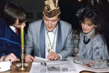 1987-Bombakkes-Krant-uitreiking-09A