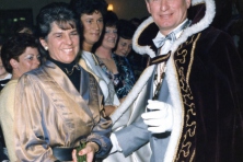 1988-Bombakkes-Uitreiking-Bombakkeskrant-06