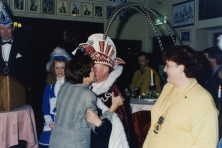 1997-Bombakkeskrantuitreiking-12