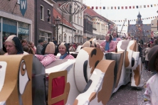 1_1981-Bombakkes-Carnavalsoptocht-05