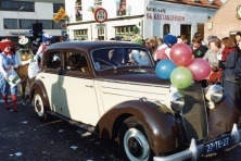 1982-Bombakkes-Carnavalsoptocht-03