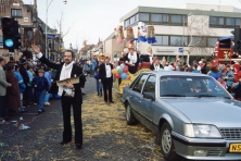 1985-Bombakkes-Carnavalsoptocht-02a