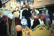 1985-Bombakkes-Carnavalsoptocht-17