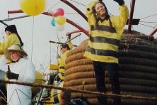 1999-Bombakkes-Optocht-Vriendengroep-Davy-Goertz-24