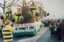1999-Bombakkes-Optocht-Vriendengroep-Davy-Goertz-33