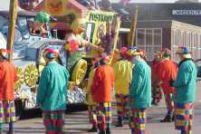 2001-Bombakkes-Carnavalsoptocht-Vriendengroep-Davy-Goertz-44