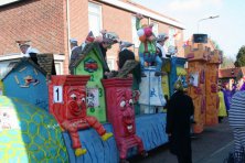 2006-Bombakkes-Carnavalsoptocht-in-de-Steendalerstraat-007