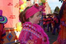 2006-Bombakkes-Carnavalsoptocht-in-de-Steendalerstraat-015