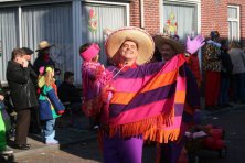 2006-Bombakkes-Carnavalsoptocht-in-de-Steendalerstraat-017