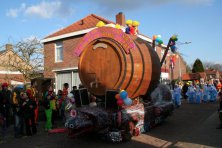 2006-Bombakkes-Carnavalsoptocht-in-de-Steendalerstraat-036