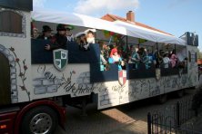 2006-Bombakkes-Carnavalsoptocht-in-de-Steendalerstraat-040