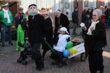 2006-Bombakkes-Carnavalsoptocht-in-de-Steendalerstraat-051