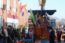 2006-Bombakkes-Carnavalsoptocht-in-de-Steendalerstraat-058