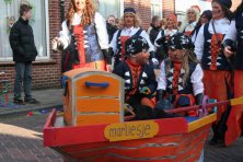 2006-Bombakkes-Carnavalsoptocht-in-de-Steendalerstraat-060