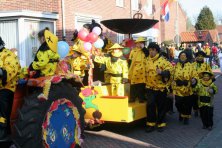 2006-Bombakkes-Carnavalsoptocht-in-de-Steendalerstraat-065