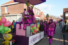 2006-Bombakkes-Carnavalsoptocht-in-de-Steendalerstraat-076