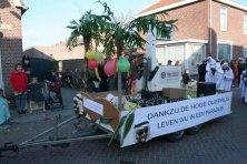 2006-Bombakkes-Carnavalsoptocht-in-de-Steendalerstraat-089