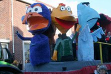 2006-Bombakkes-Carnavalsoptocht-in-de-Steendalerstraat-093