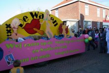 2006-Bombakkes-Carnavalsoptocht-in-de-Steendalerstraat-095