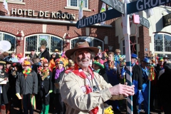 2011-03-06-optocht-040