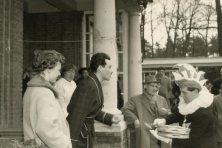 1961-Bombakkes-Prins-Hans-Bezoek-Ex-Prins-Wim-in-Sanatorium-20_2