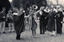 1961-Bombakkes-Prins-Hans-Bezoek-Ex-Prins-Wim-in-Sanatorium-23