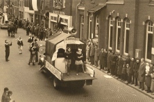 1958-Bombakkes-Carnavalsoptocht-01